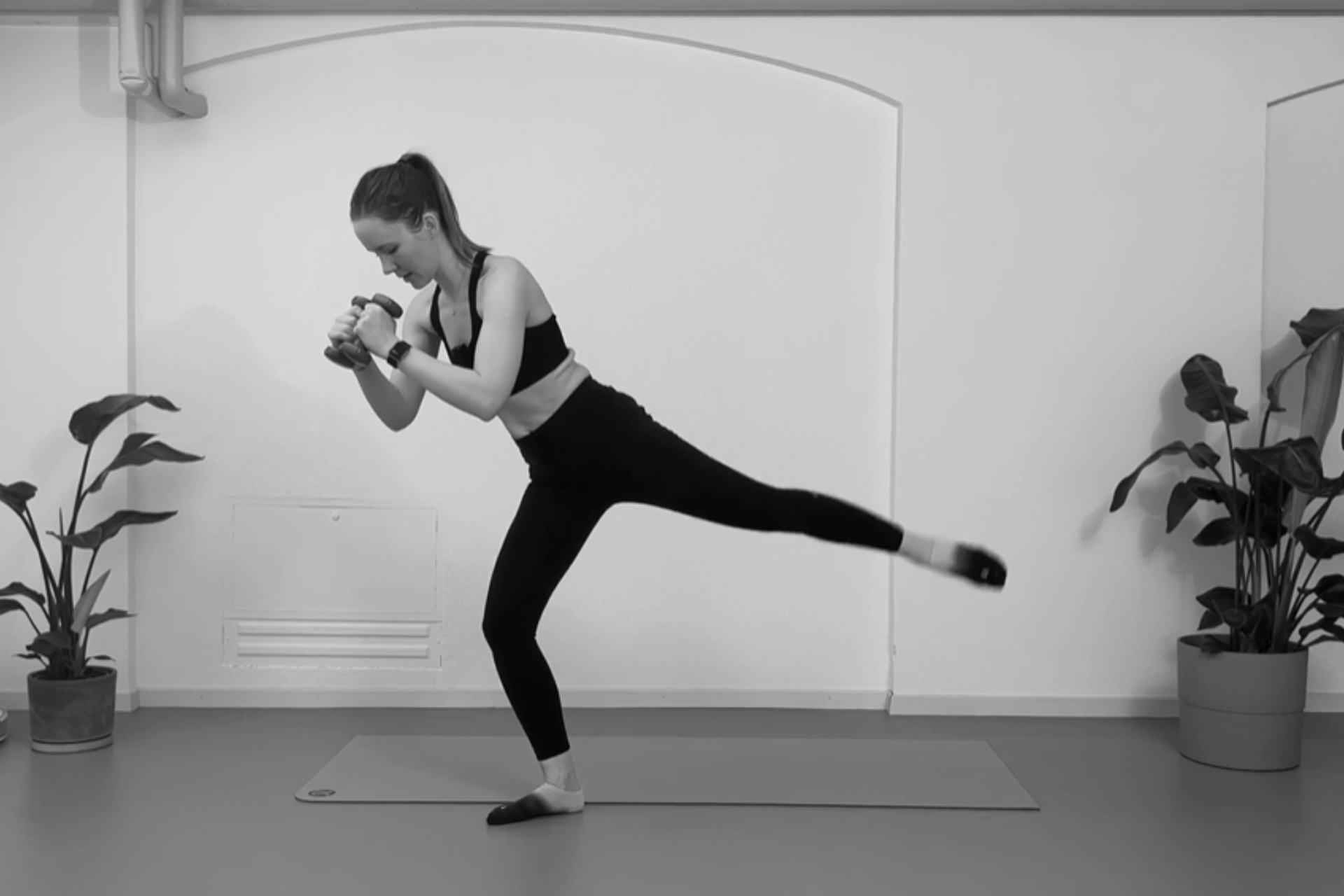 15 Minutni sa bučicama za prsne mišiće